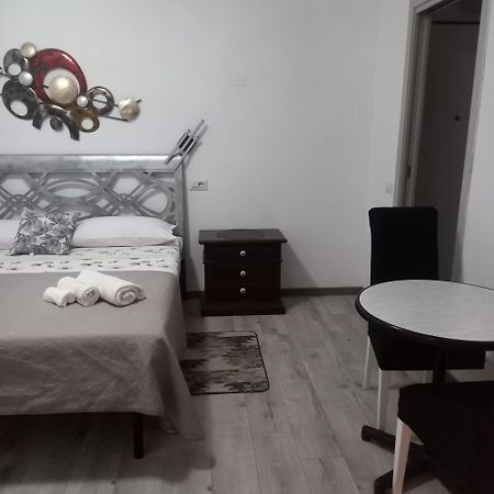 I Fiori Bed & Breakfast Quartu Sant'Elena Bagian luar foto